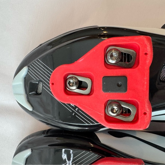 Peloton Black & Red Cycling Shoes with Cleats - Size 39 - Picture 11 of 12